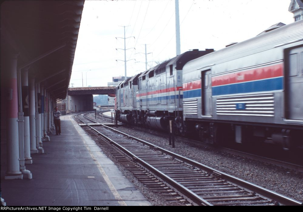 AMTK 648, 637 on train 81/91